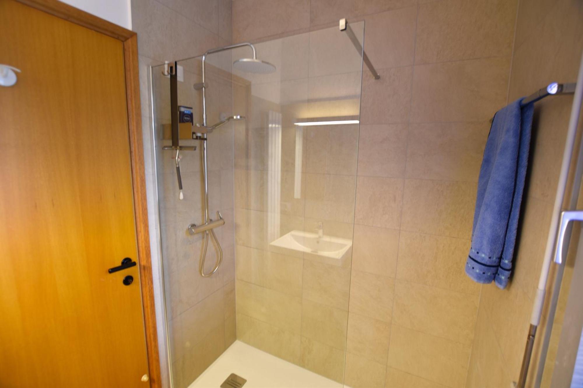 2-Bedroom Lakeview Apartment Bella Gaeta Сан Сиро Екстериор снимка